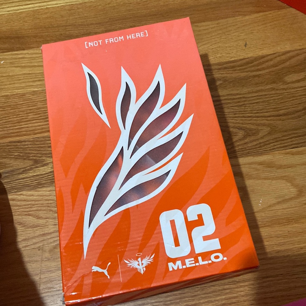 Fiery Coral-Ultra orange melos